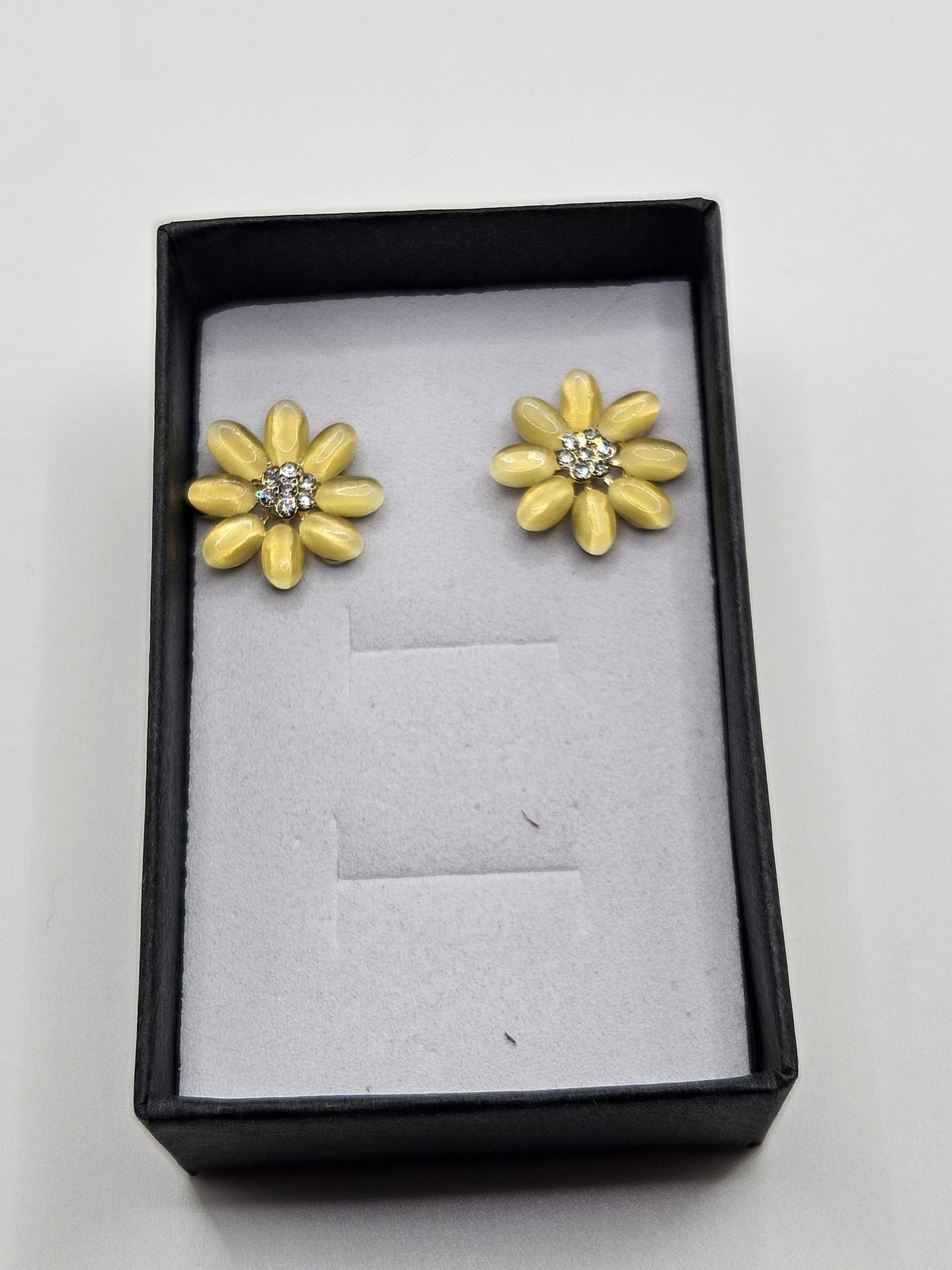 Daisy earrings
