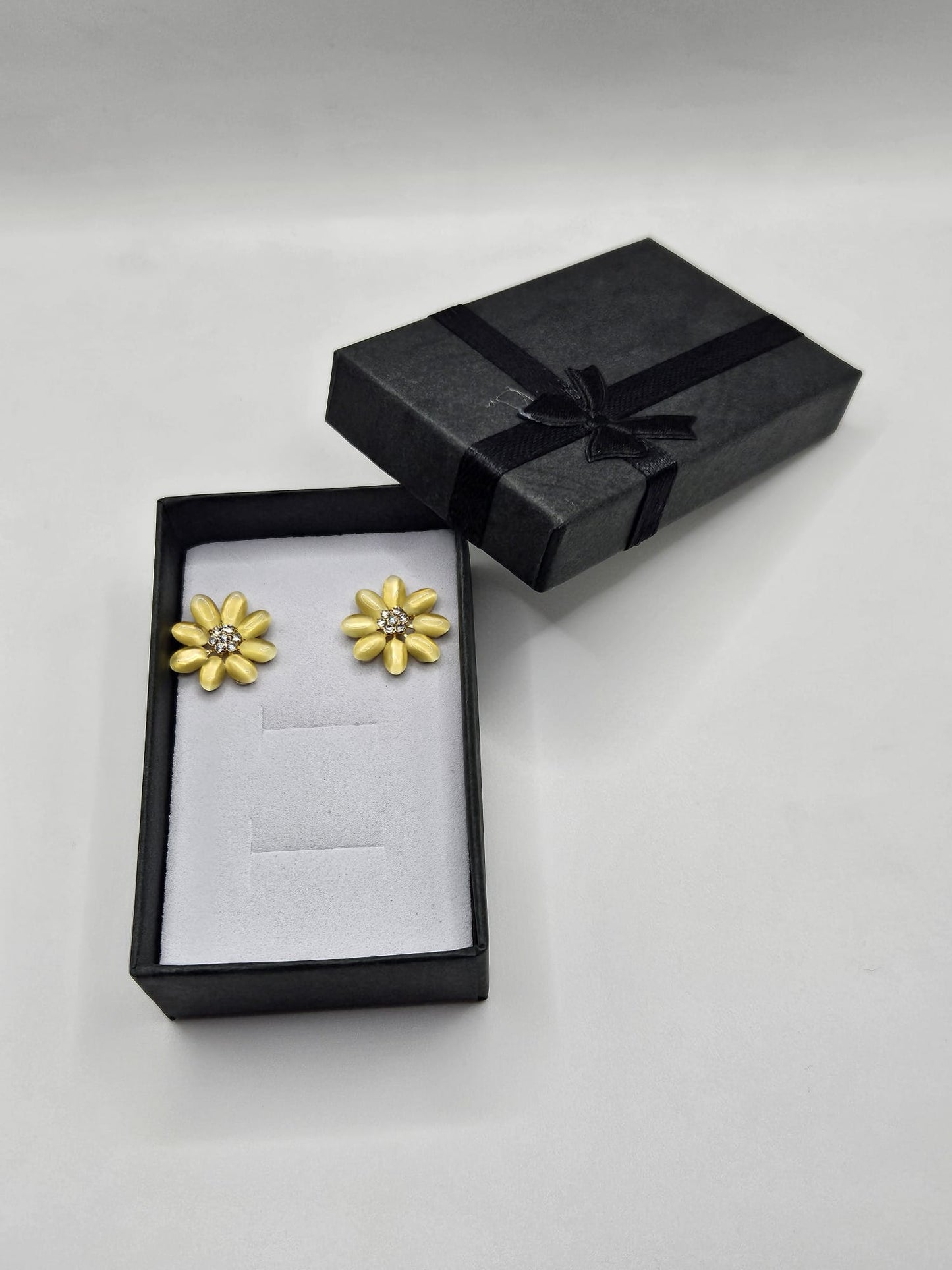 Daisy earrings