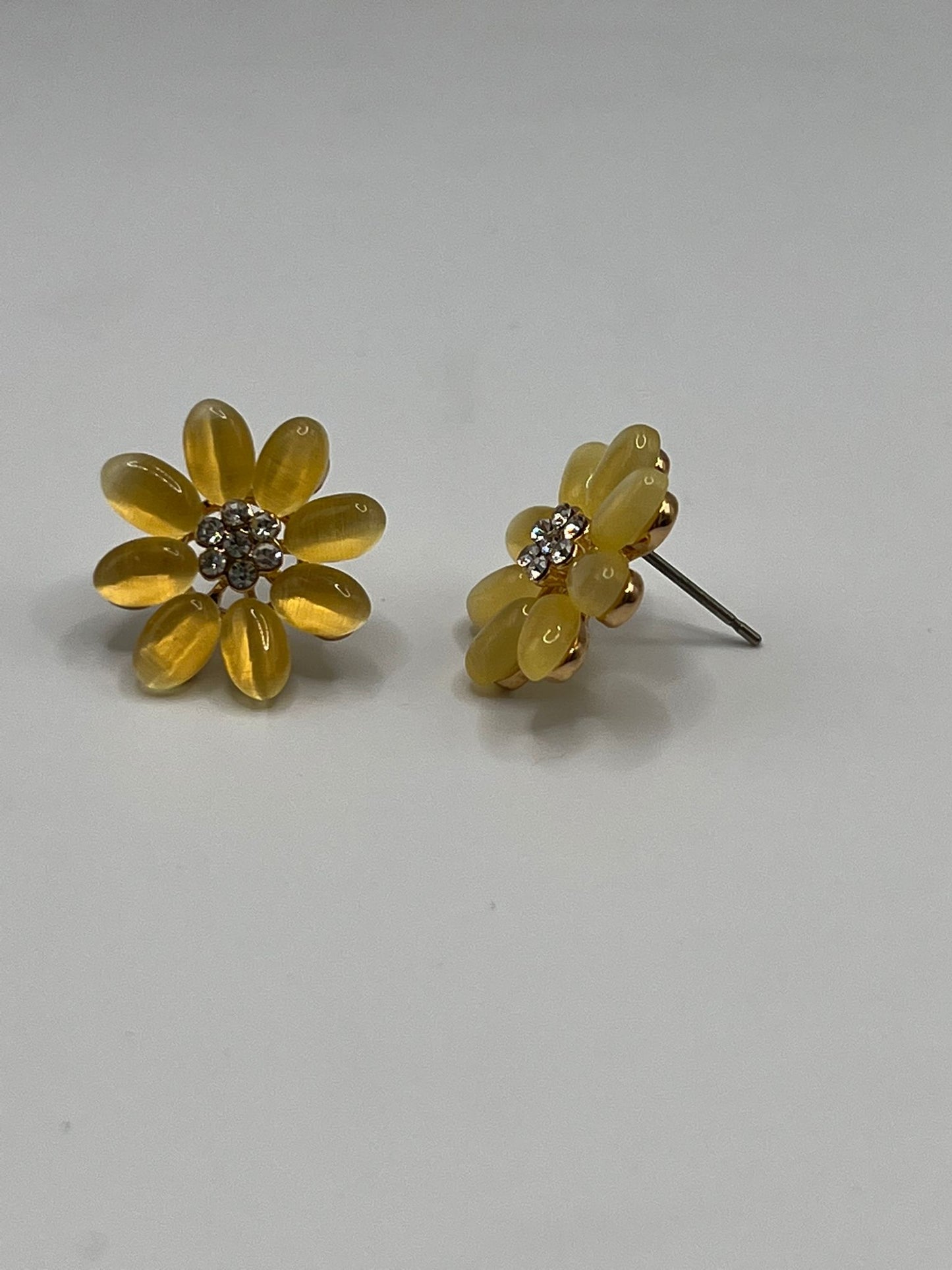 Daisy earrings