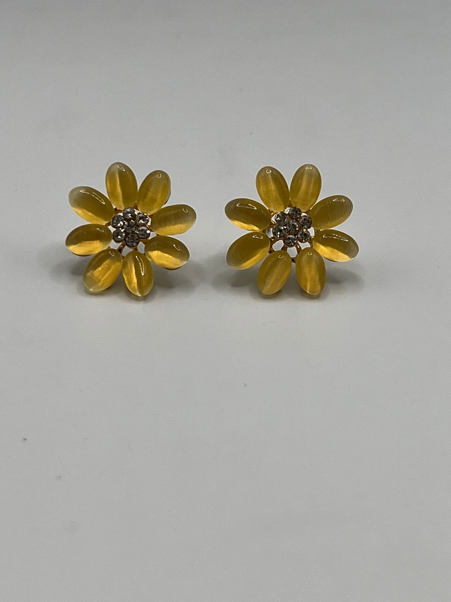 Daisy earrings