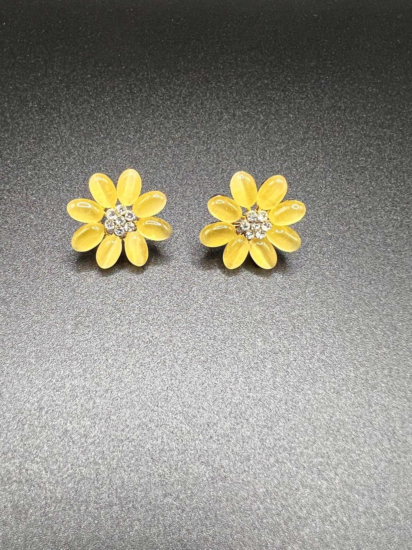 Daisy earrings